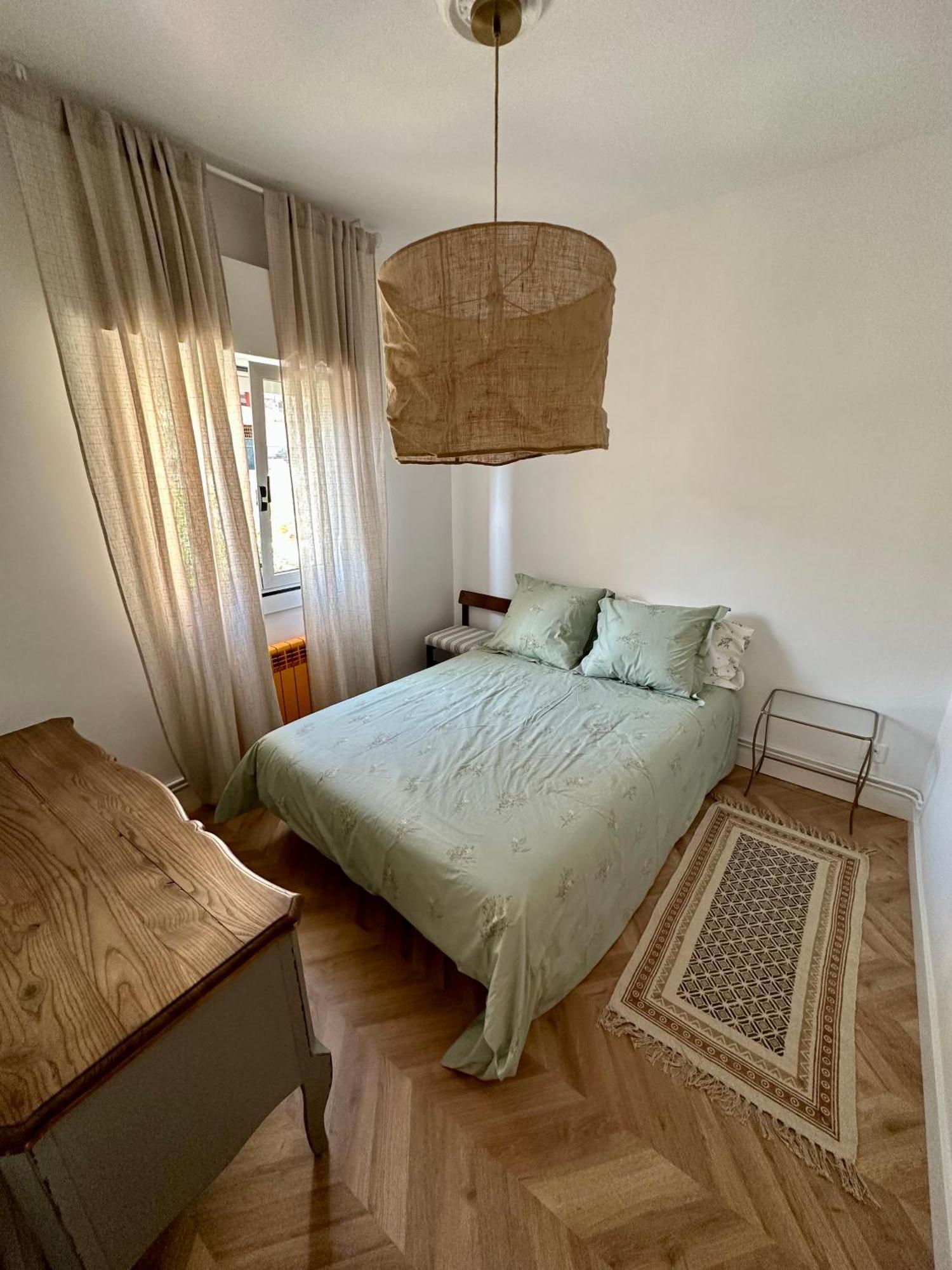 Apartamento Alquiler De Piso Junto A Tetuan 4 Personas Maximo.